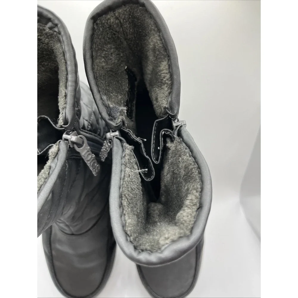 Totes Waterproof Insulated Quilted‎ Black Grey Zip Up Boot, Size 7